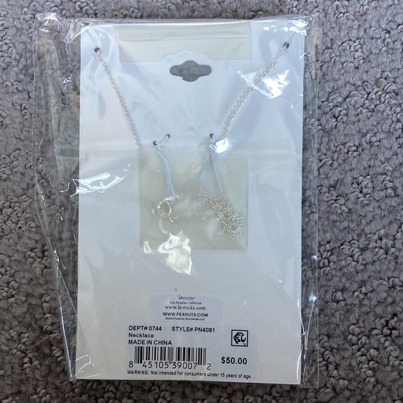 Peanuts Grad necklace - Picture 3 of 4